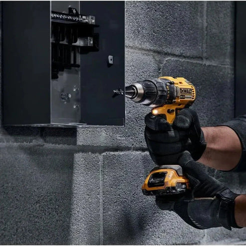 Taladro Percutor inalámbrico DEWALT 68V + 2 baterías + accesorios